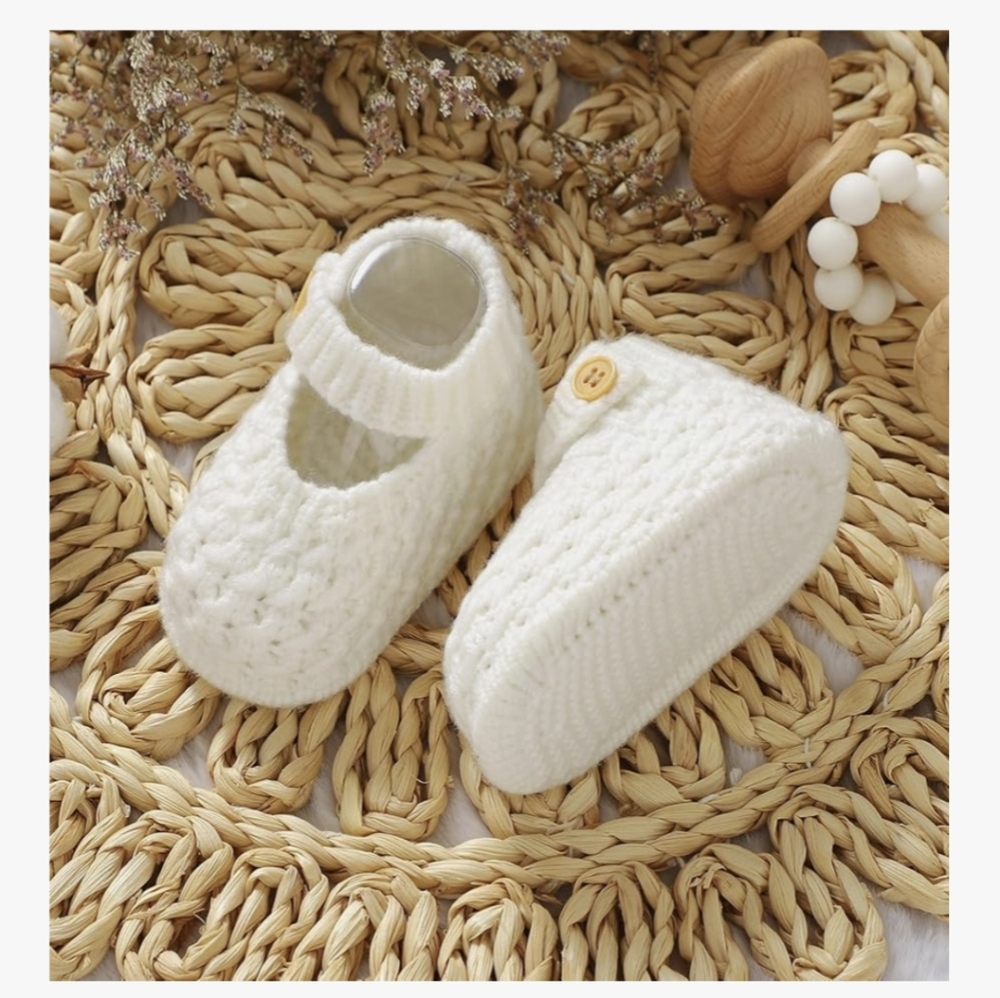 Cozy White Knit Baby Booties 0-3 Months